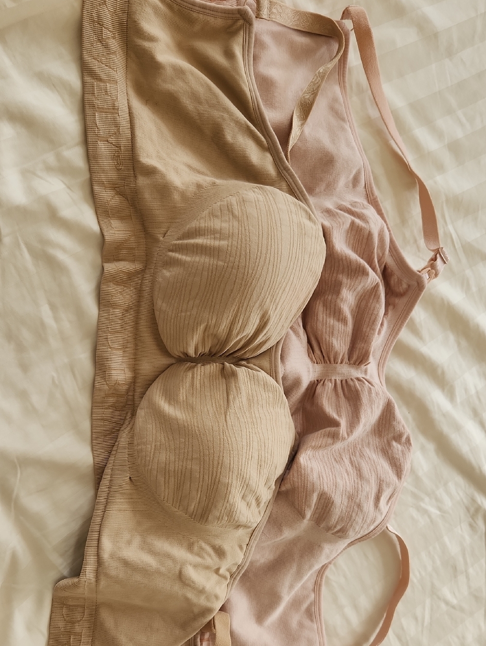 2 Kindred Bravely Ribbed Wireless hands Free Pumping/Nursing Bra in Nude & Blush